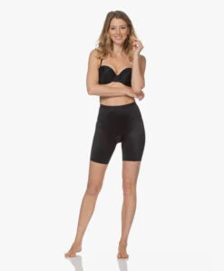 Spanx® Thinstincts 2.0 Mid-Thigh Short - Zwart 21 Spanx® Thinstincts 2.0 Mid-Thigh Short - Zwart -Mode Kleding 8203a248 e553 4317 a9cc 079e7ecba52a 64