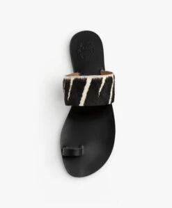 Atp Atelier Astrid Zebraprint Leren Teenslippers- Zwart 14 Atp Atelier Astrid Zebraprint Leren Teenslippers- Zwart -Mode Kleding ATP Atelier Astrid Printed Zebra Pony Black 398