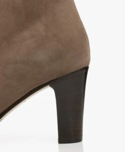 Panara Suède Enkellaars Met Hak - Taupe -Mode Kleding Panara Sude Enkellaars met Hak Taupe 354
