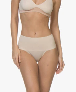 Spanx® Undie-Tectable String - Soft Nude 9 Spanx® Undie-Tectable String - Soft Nude -Mode Kleding SPANX Undie Tectable String Soft Nude 04
