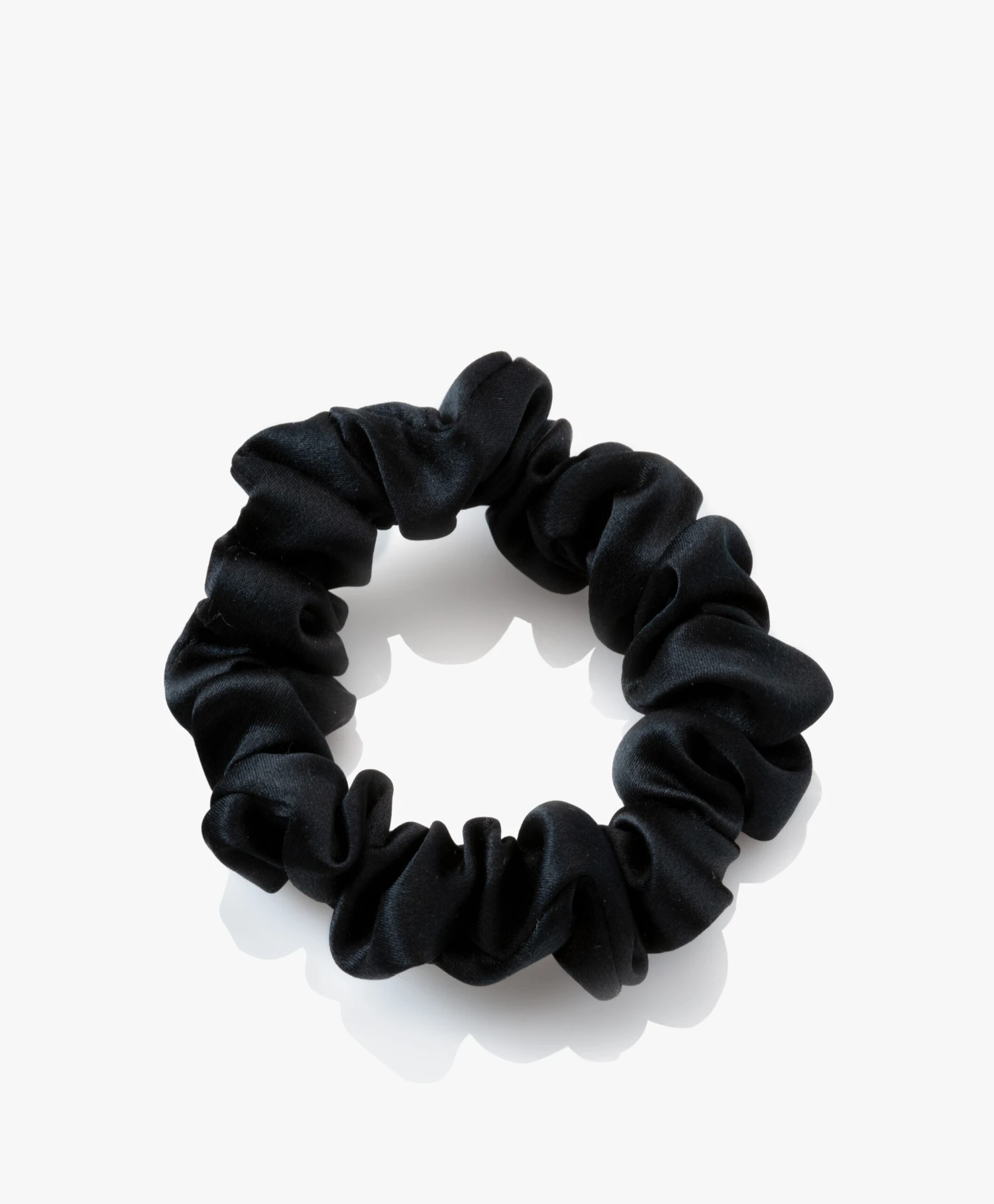 By Dariia Day Mulberry Zijden Scrunchie Small - Midnight Black 2 By Dariia Day Mulberry Zijden Scrunchie Small - Midnight Black - Afbeelding 2