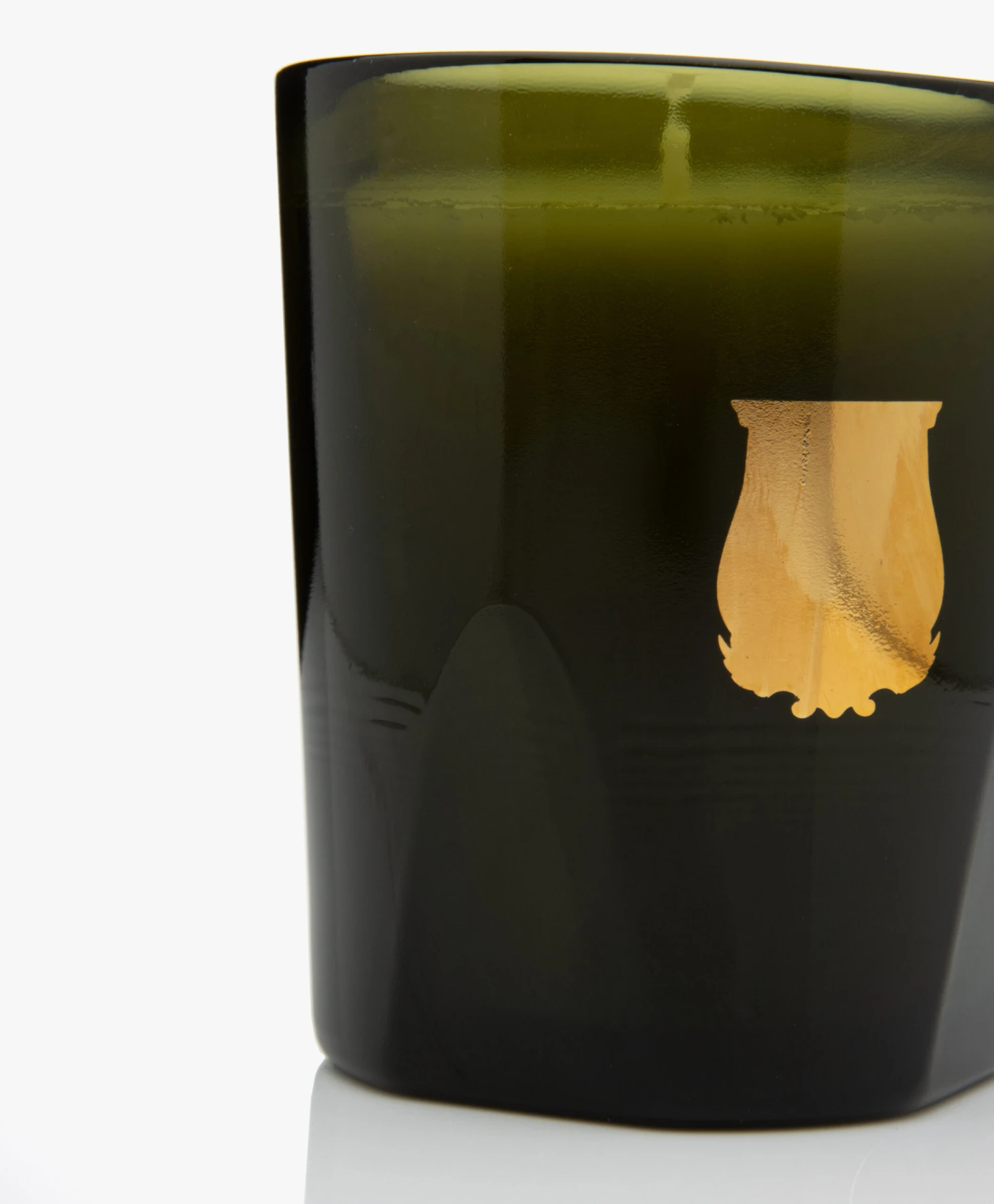 Trudon La Petite Joséphine Geurkaars - 70Gr 3 Trudon La Petite Joséphine Geurkaars - 70Gr - Afbeelding 3