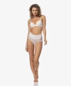 Spanx® Undie-Tectable Illusion Lace Hi-Hipster - Linen -Mode Kleding b58fd0ef cdfc 4f77 9eb8 e6f18c183f54 49