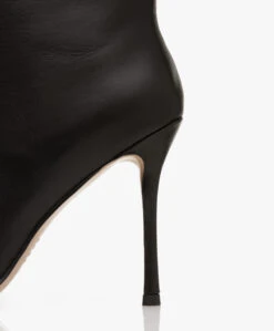 Alias Mae Boston Hoge Leren Laarzen Met Naaldhak - Zwart 15 Alias Mae Boston Hoge Leren Laarzen Met Naaldhak - Zwart -Mode Kleding ba9cddc0 325e 47d5 8bb4 7a58a8bac105 07