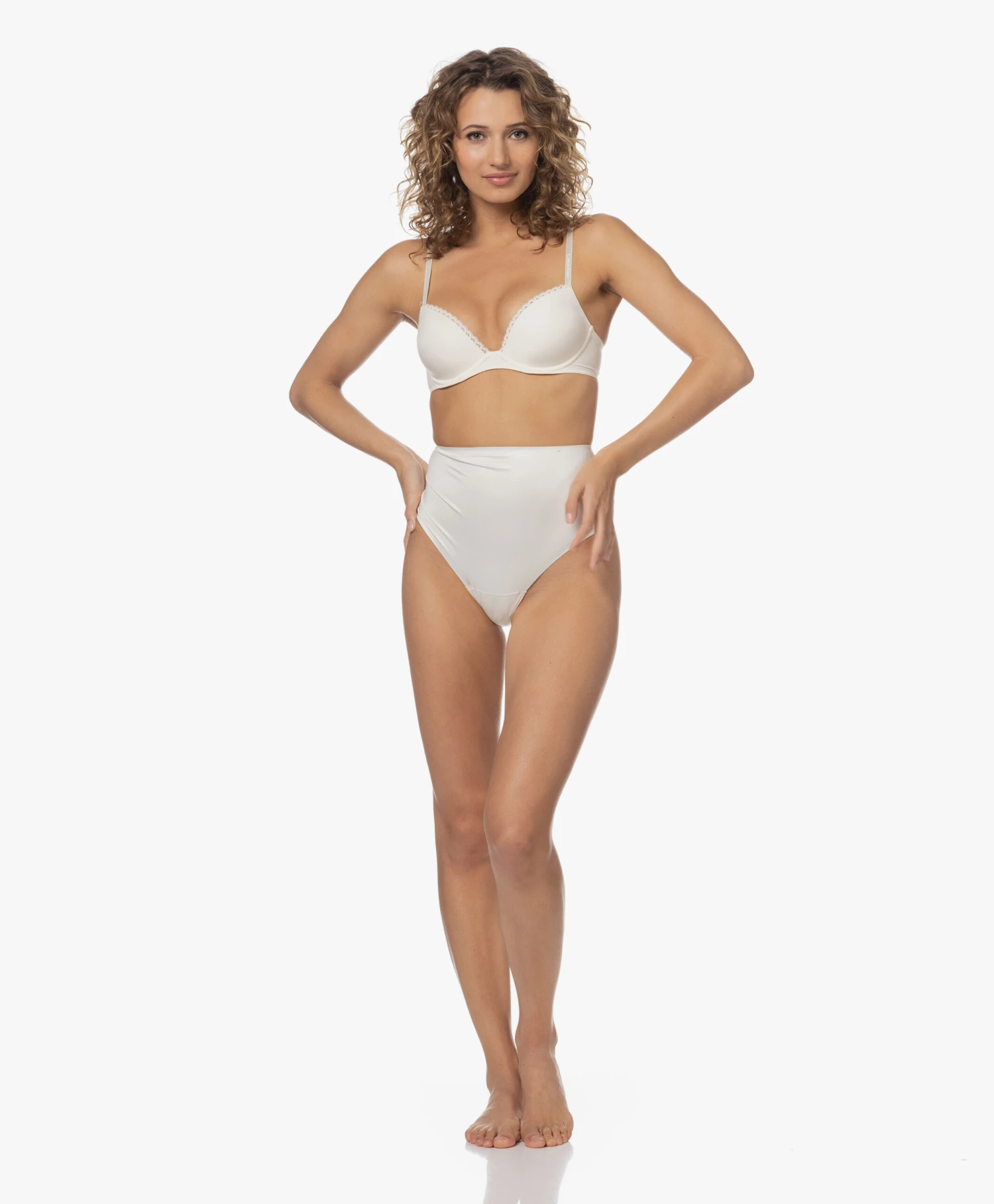 Spanx® Shaping Satin String - Linen 10 Spanx® Shaping Satin String - Linen - Afbeelding 10