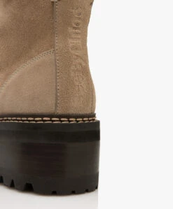 See By Chloé Mallory Enkellaarzen - Donkerbeige 18 See By Chloé Mallory Enkellaarzen - Donkerbeige -Mode Kleding d8d75081 1b78 4fcd 9654 dc40a4d5f3d6 03