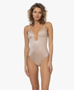 Spanx® Suit Your Fancy Plunge String Bodysuit Met Lage Rug - Champagne Beige -Mode Kleding dad8f567 6858 47ec ac66 7cbbf43f99e6 70