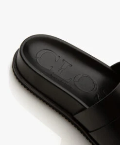 Closed Leren Slippers Met Gesp - Zwart -Mode Kleding e1ec4be2 b2f9 4f1a 9a9c aa57b9dbeadf 03