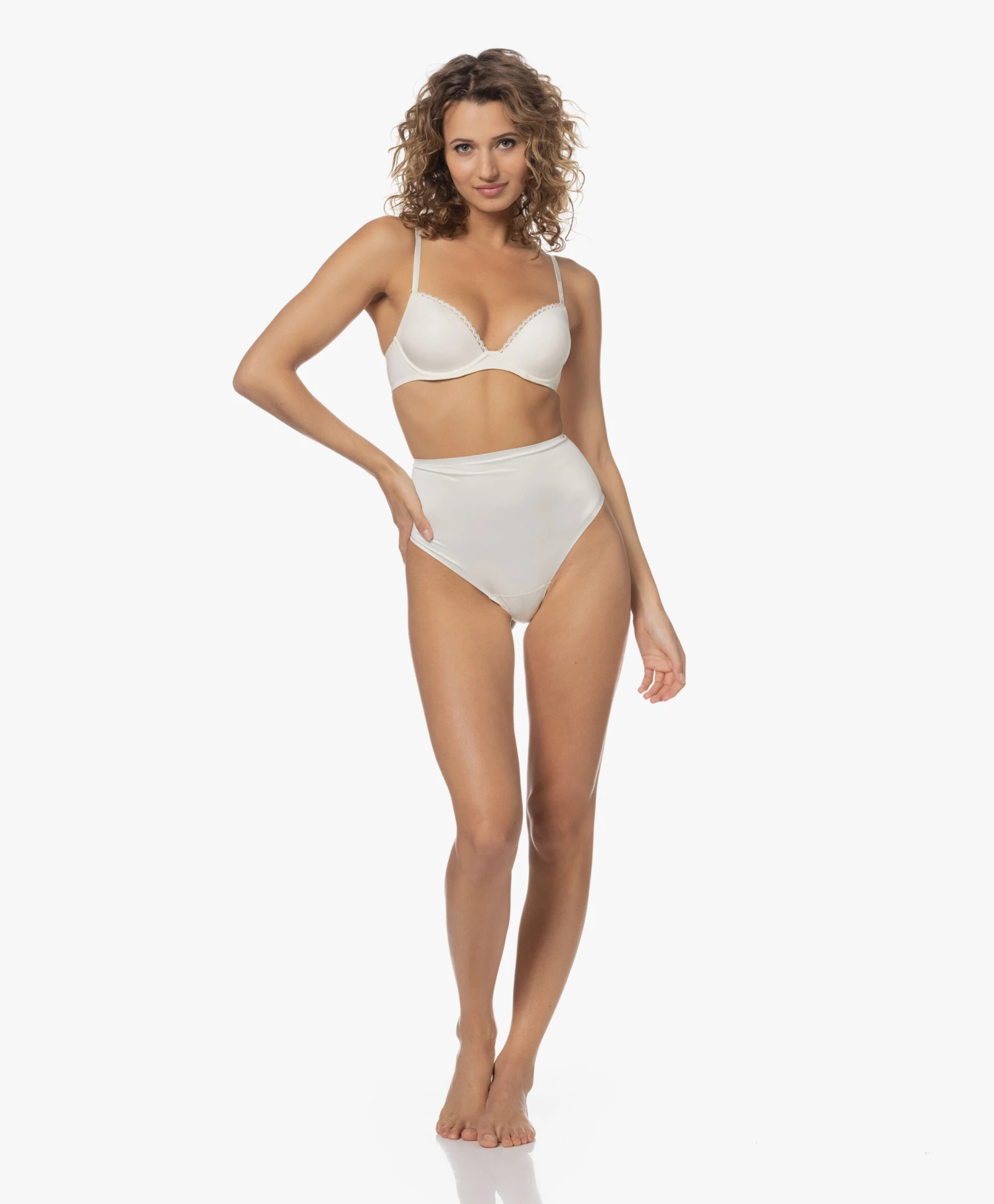 Spanx® Shaping Satin String - Linen 13 Spanx® Shaping Satin String - Linen - Afbeelding 13