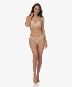 Hanro Moments Kanten String - Beige -Mode Kleding f73b876f 93ff 4a62 bade ca4f96b78aeb 147